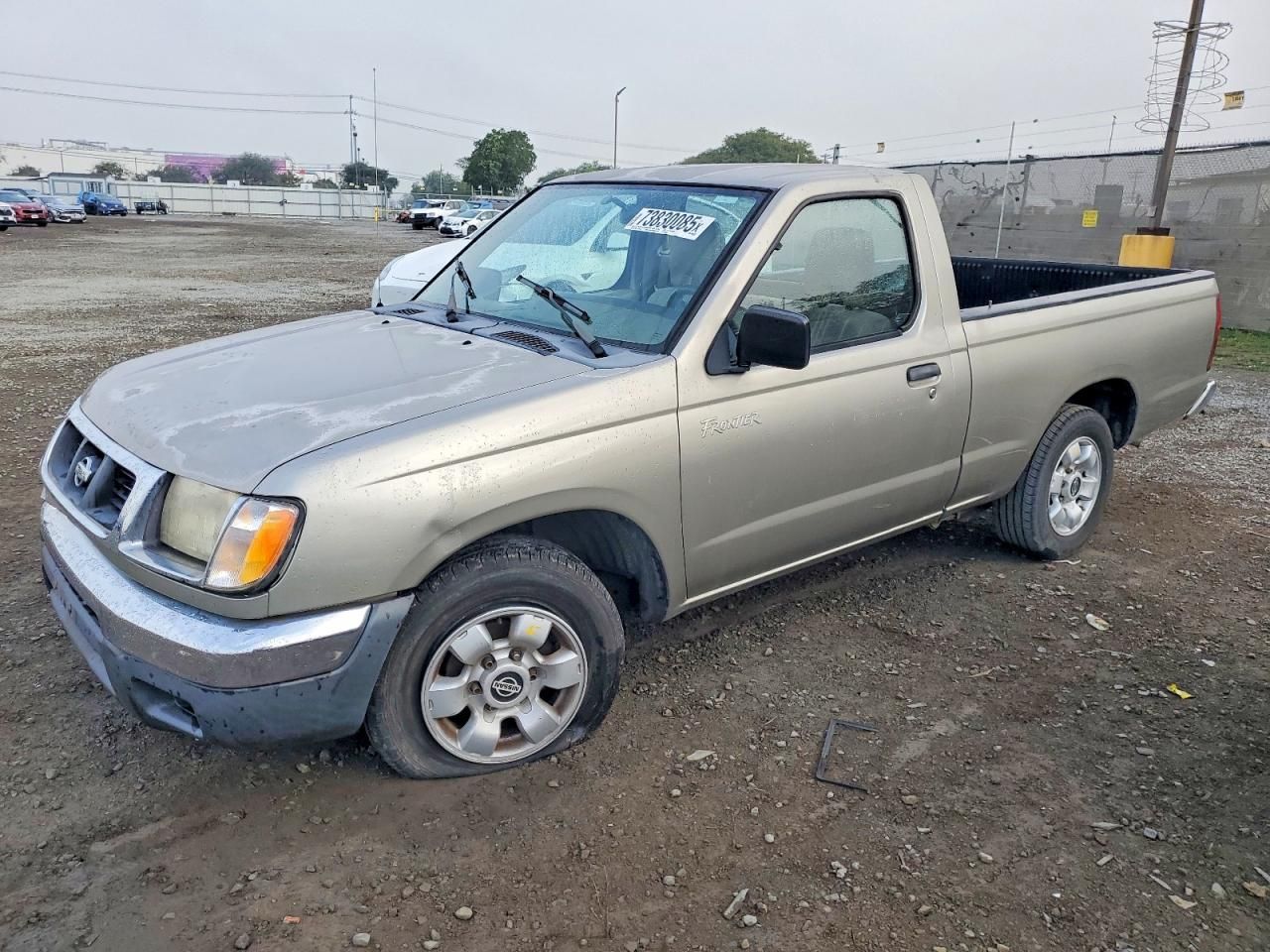 2000 Nissan Frontier xe