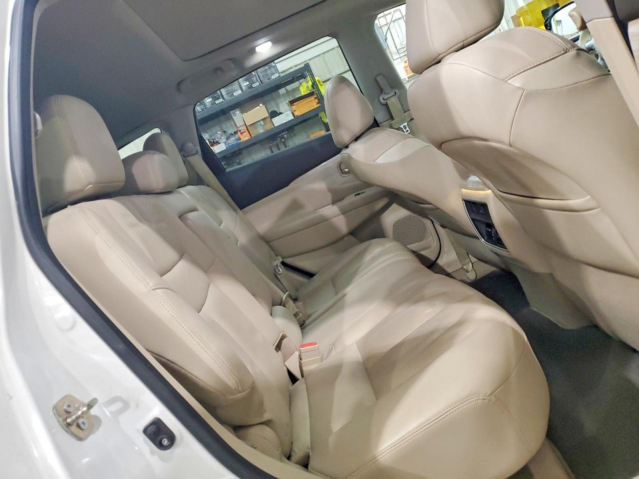 2015 Nissan Murano s