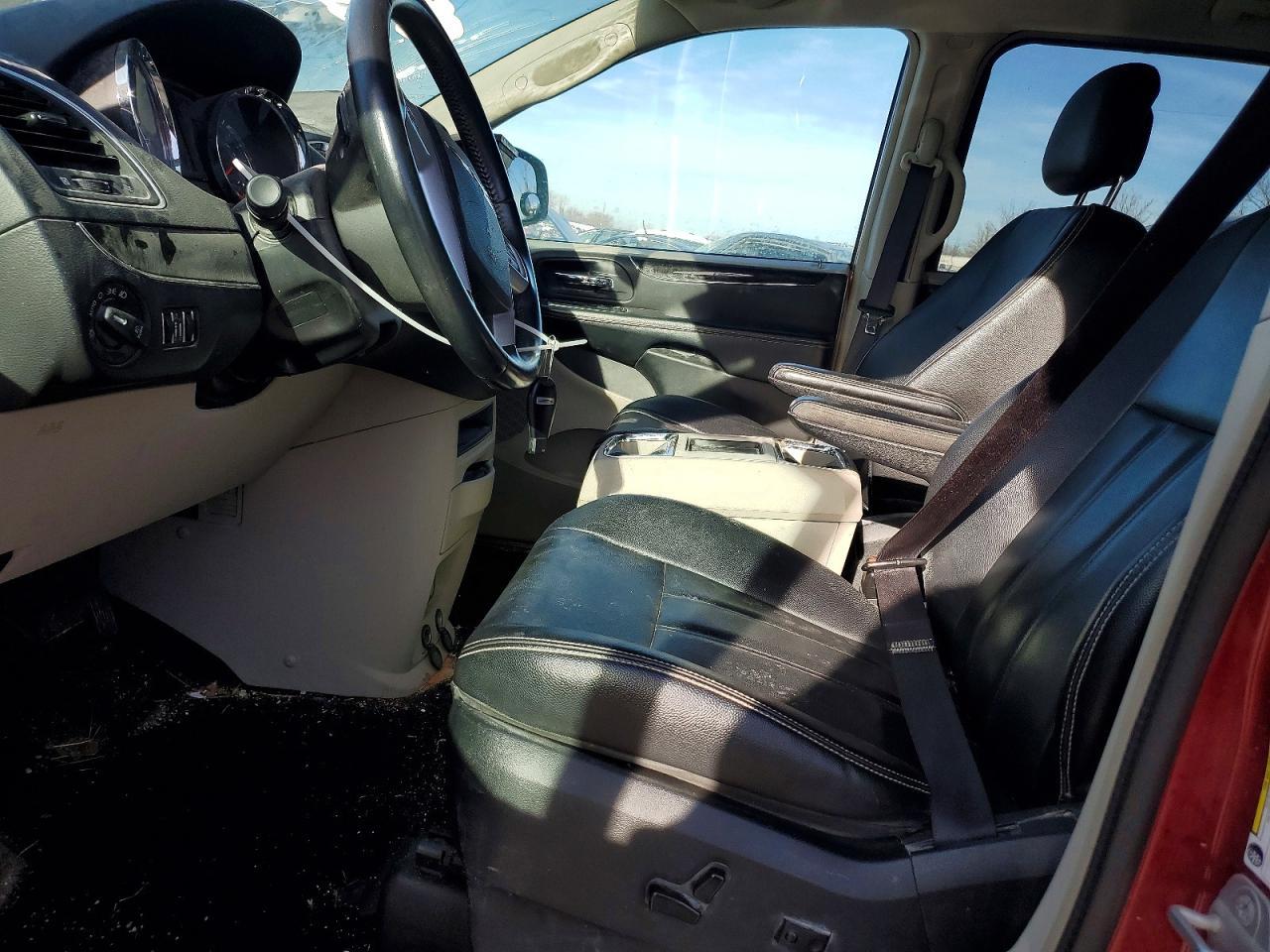 2014 Chrysler Town & Country Touring