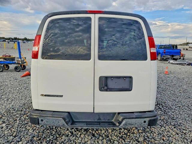 2024 Chevrolet Express G3500 LT