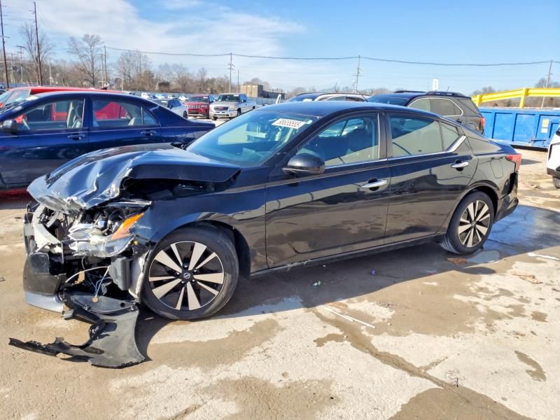 2021 Nissan Altima sv