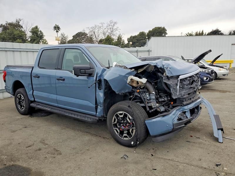 2023 Ford F150 Lightning pro