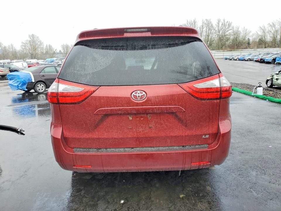 2016 Toyota Sienna le
