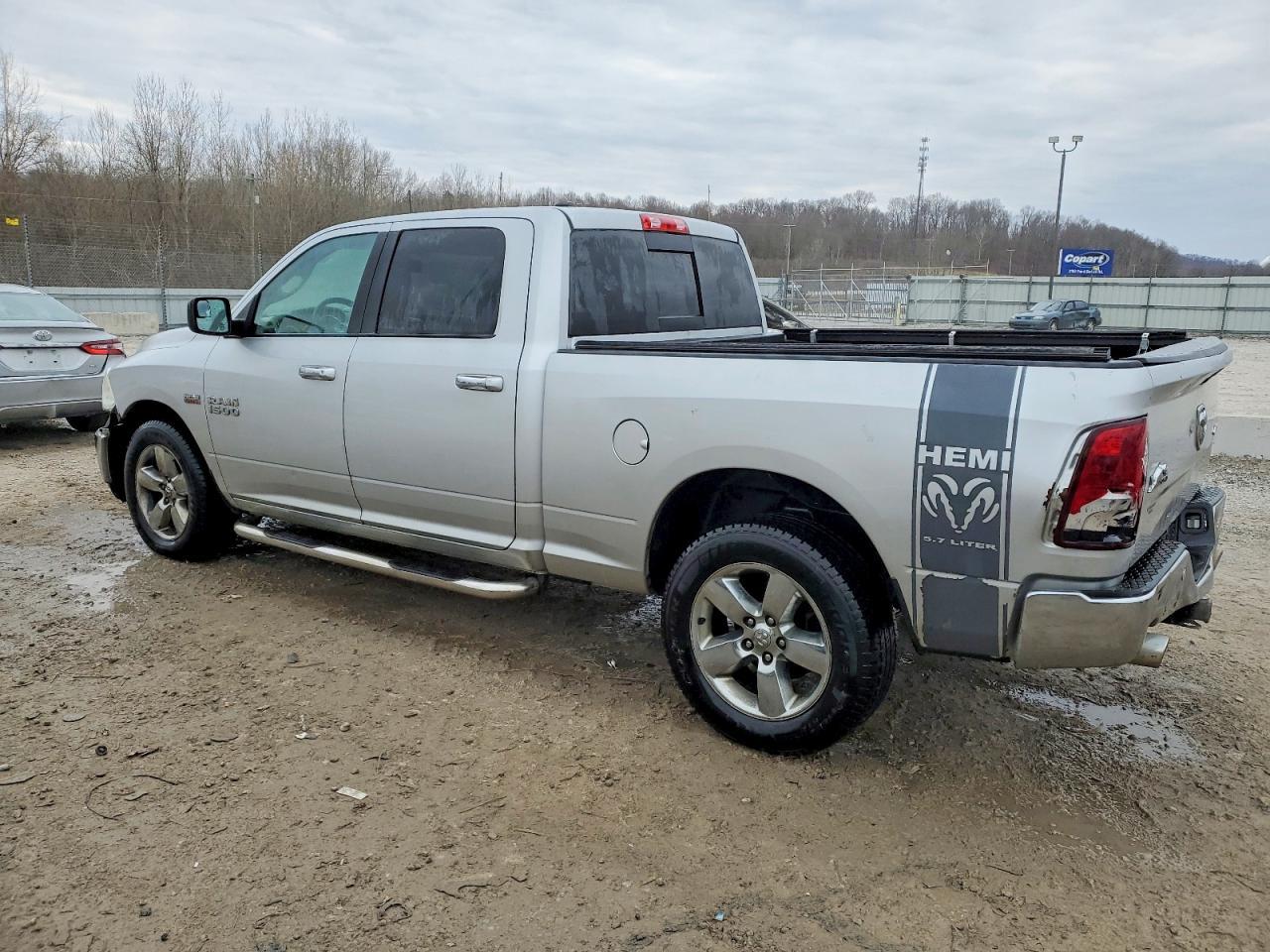 2015 Dodge RAM 1500 SLT