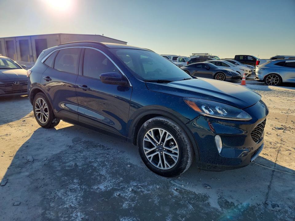 2020 Ford Escape sel
