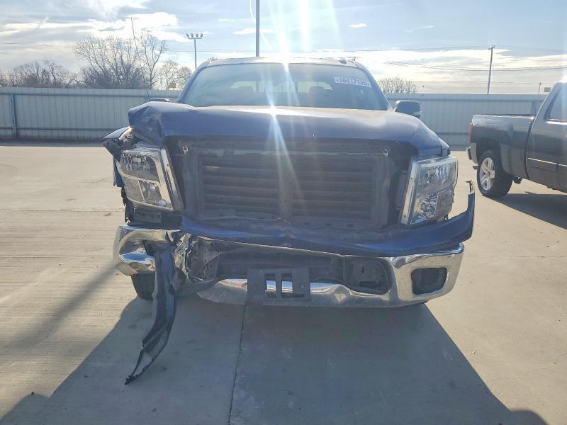 2017 Nissan Titan s