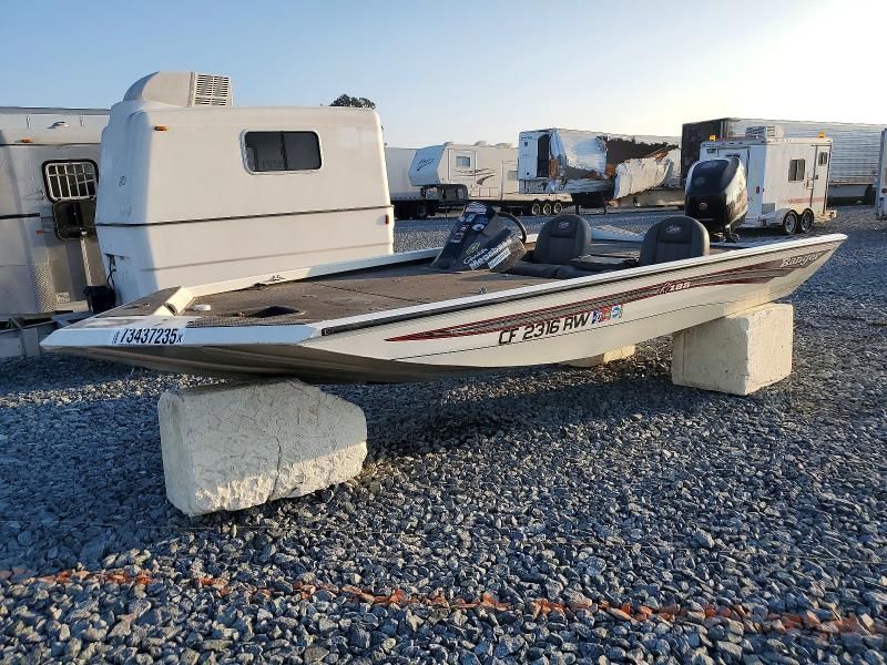 2014 Land Rover 2014 Landau Boat CO Boat