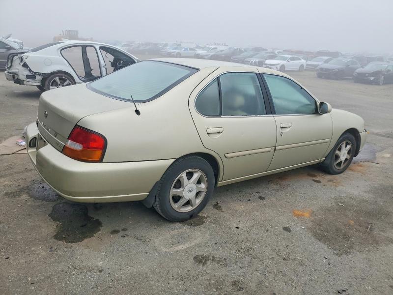 1999 Nissan Altima xe