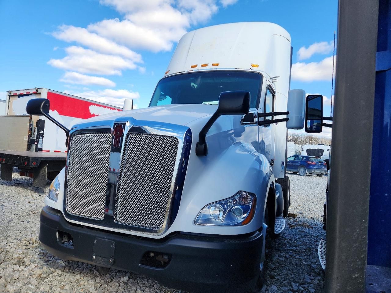 2016 Kenworth T680 Semi Truck