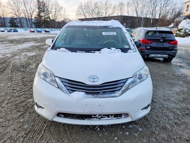 2011 Toyota Sienna xle
