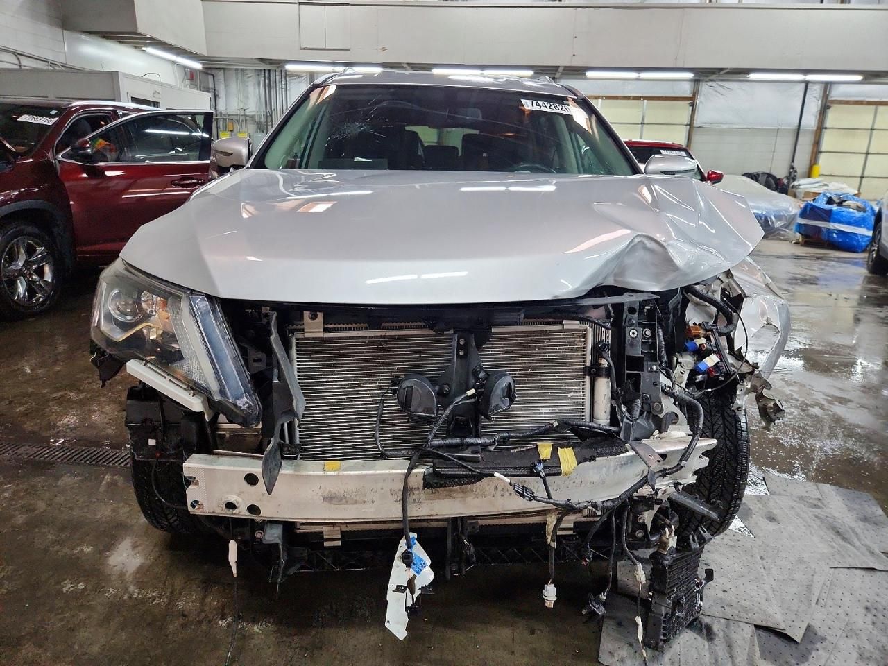 2017 Nissan Pathfinder sl