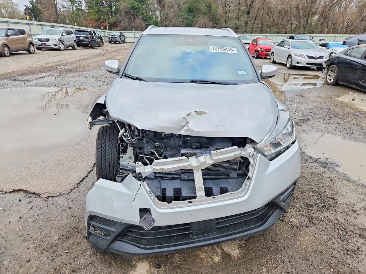 2020 Nissan Kicks sv