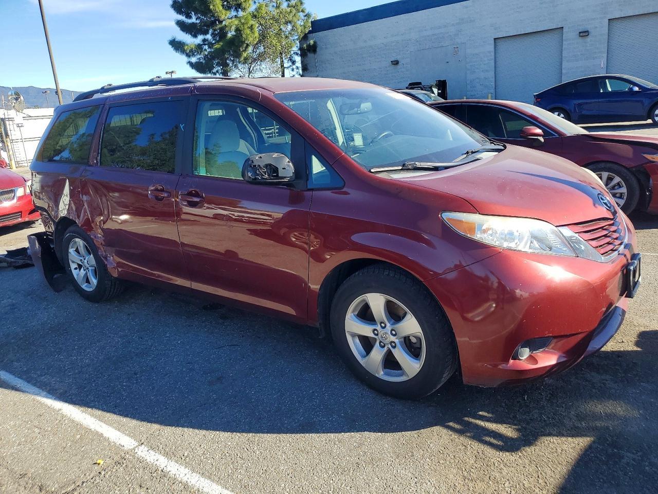 2015 Toyota Sienna le