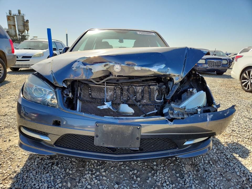 2011 Mercedes-Benz C300