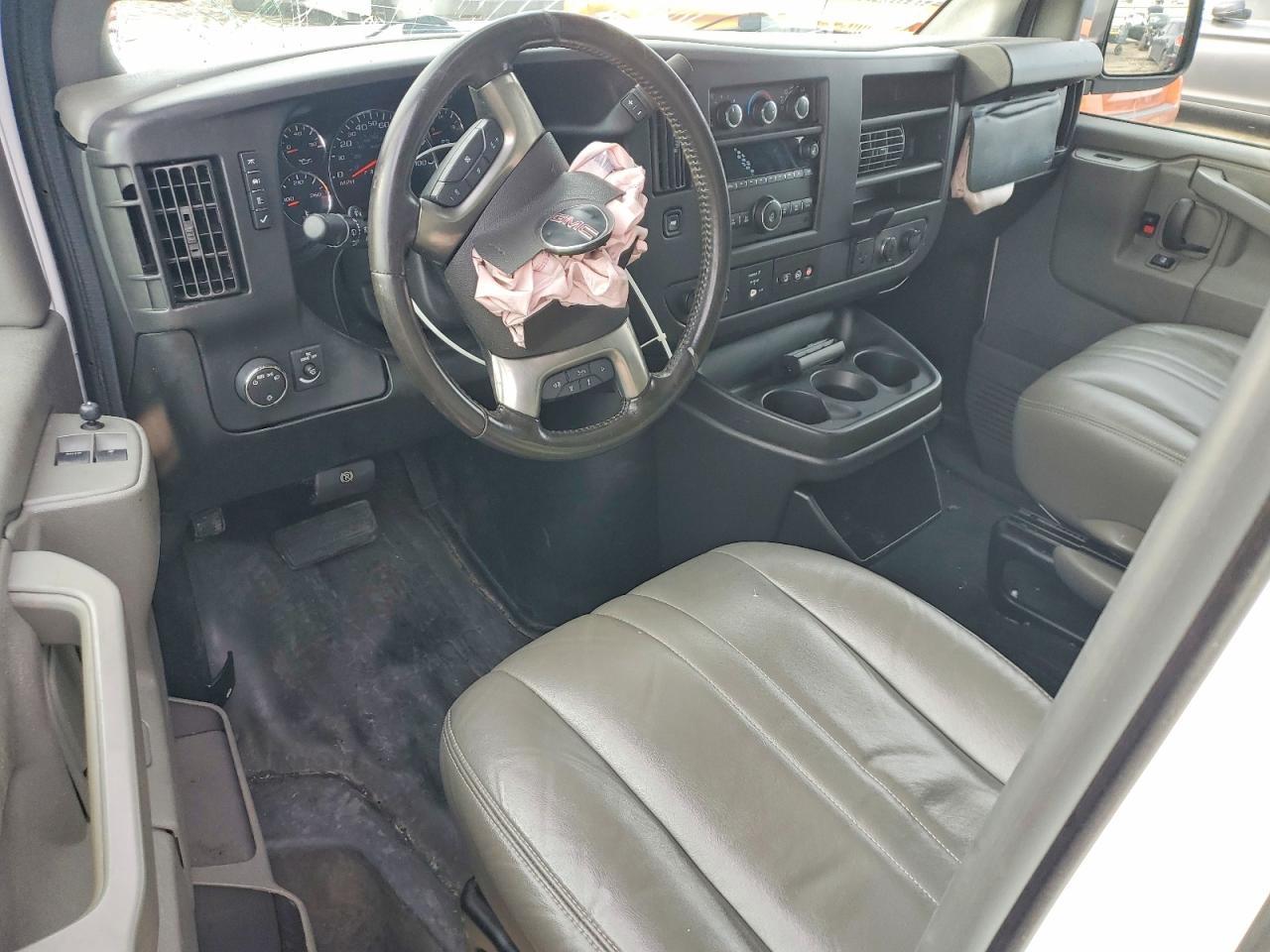 2017 GMC Savana 2500 Delivery Van