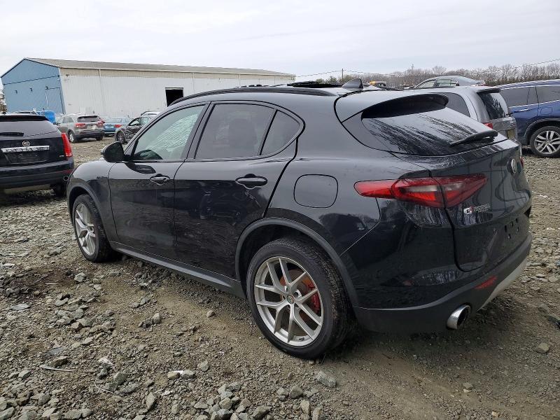 2018 Alfa Romeo Stelvio ti Sport