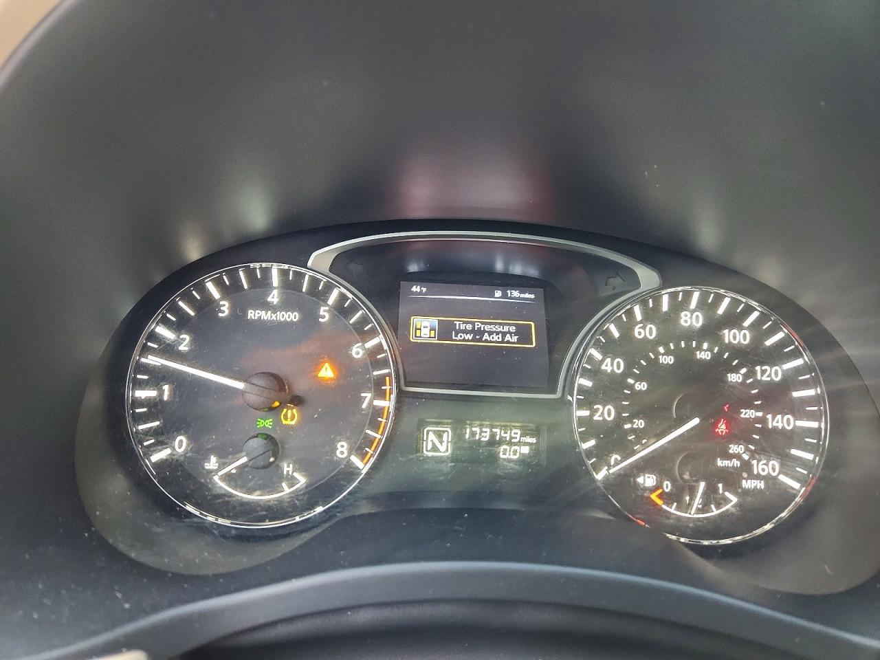 2015 Nissan Pathfinder s