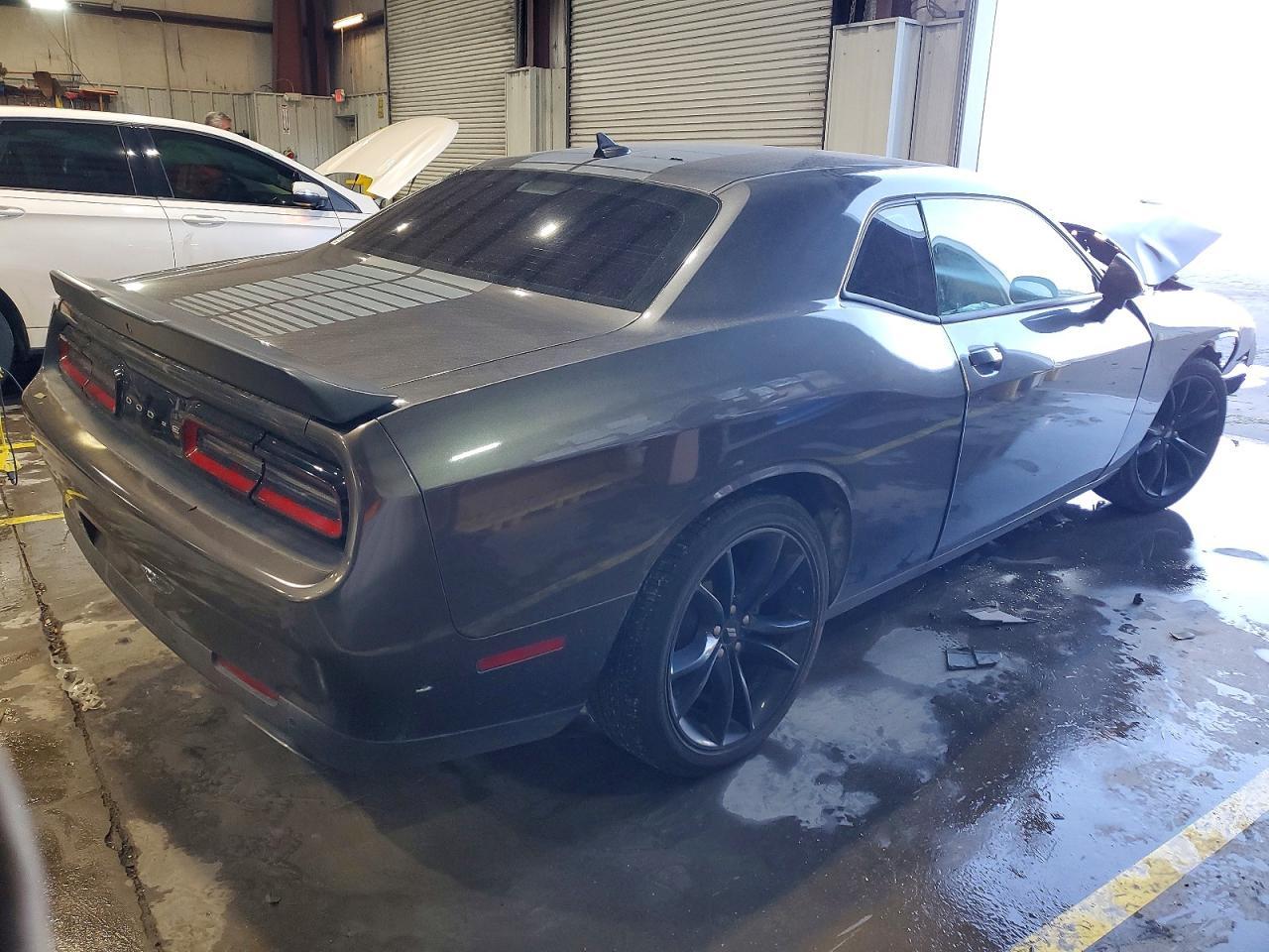 2017 Dodge Challenger sxt