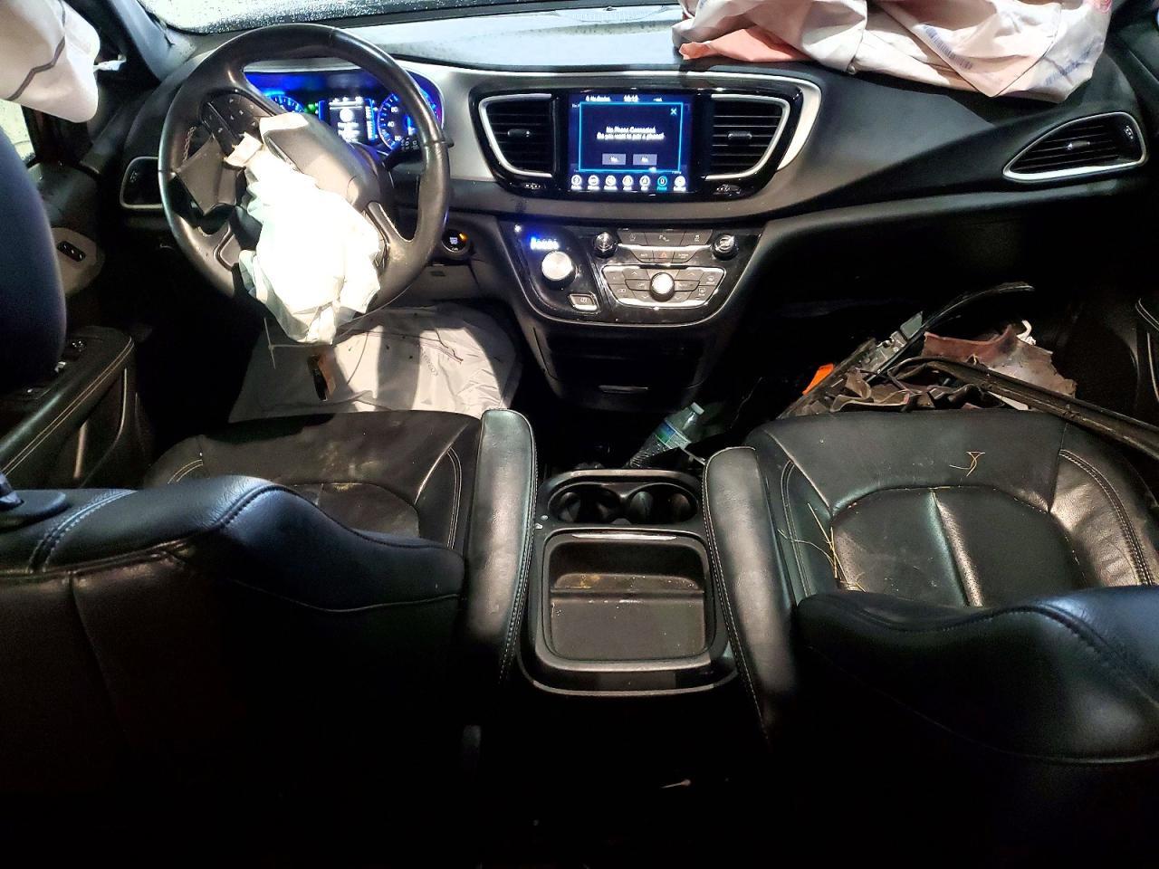 2020 Chrysler Pacifica Touring l