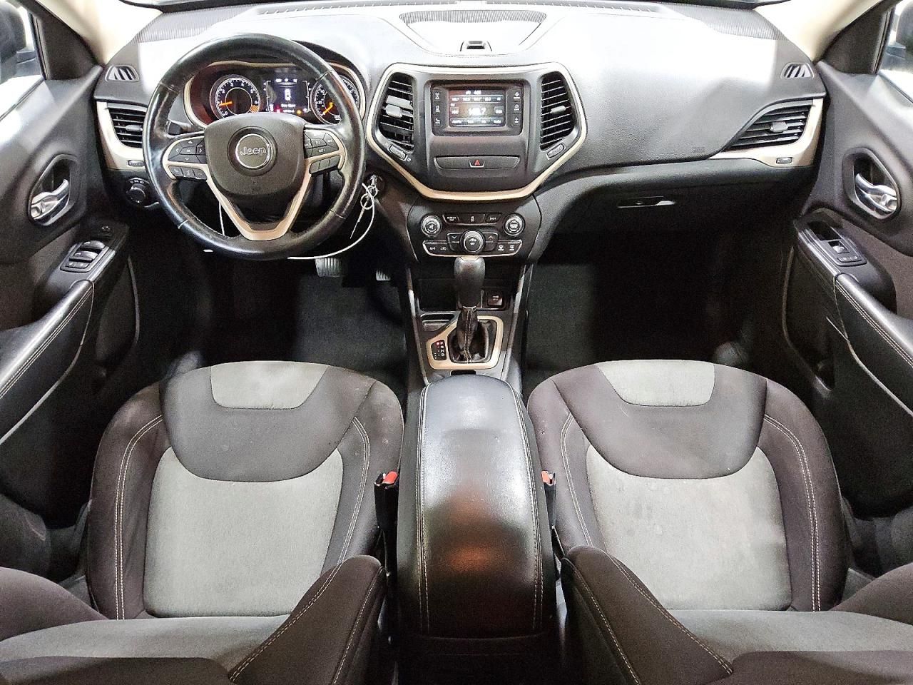 2015 Jeep Cherokee Sport