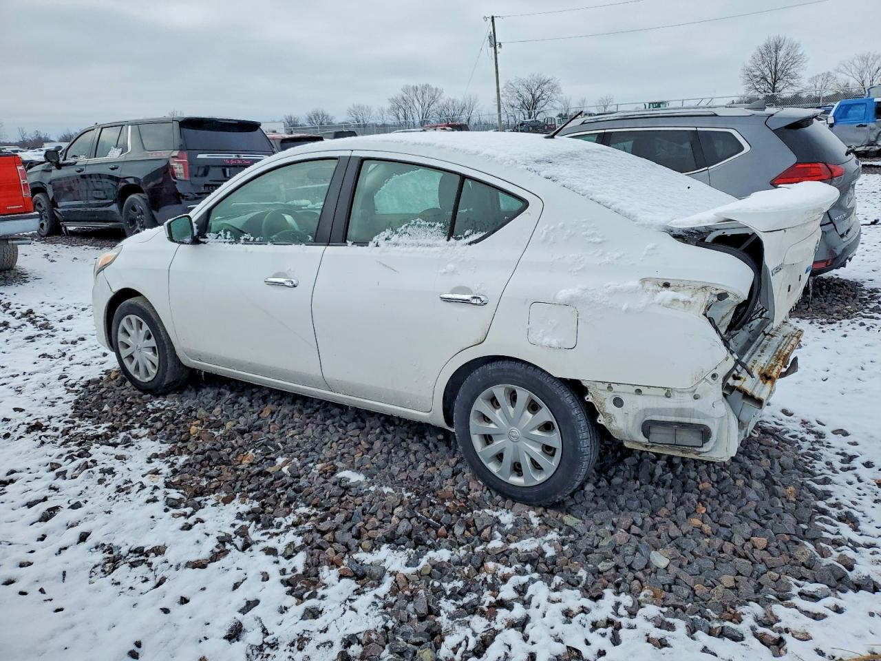 2016 Niss Versa s