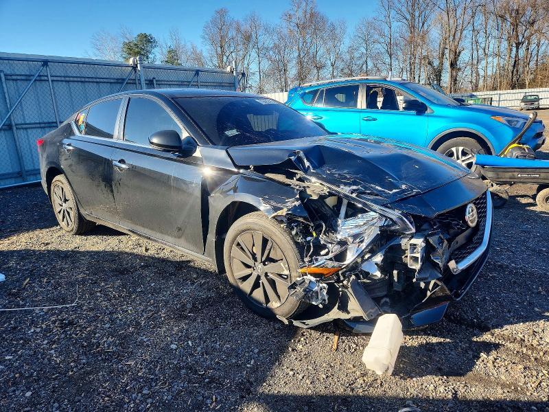 2022 Nissan Altima sv