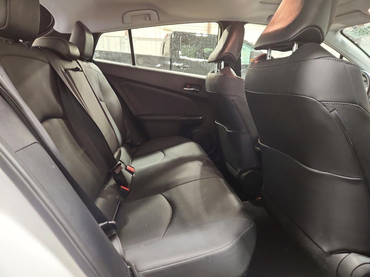 2021 Toyota Prius xle