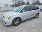 2012 Chrysler Town & Country Touring l