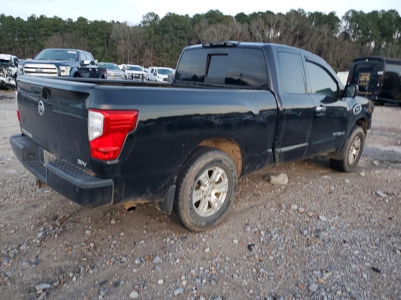 2017 Nissan Titan sv