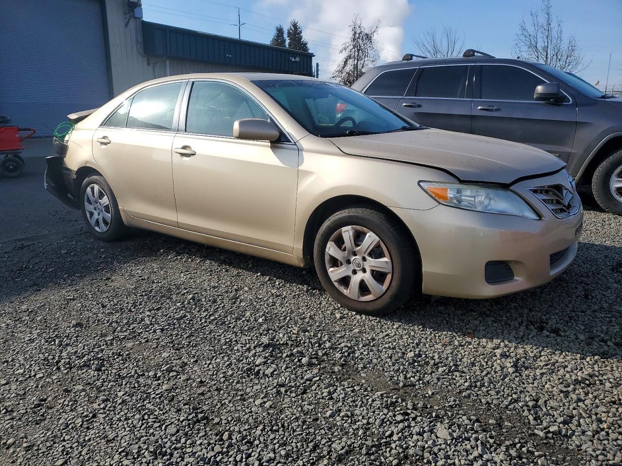 2010 Toyota Camry le
