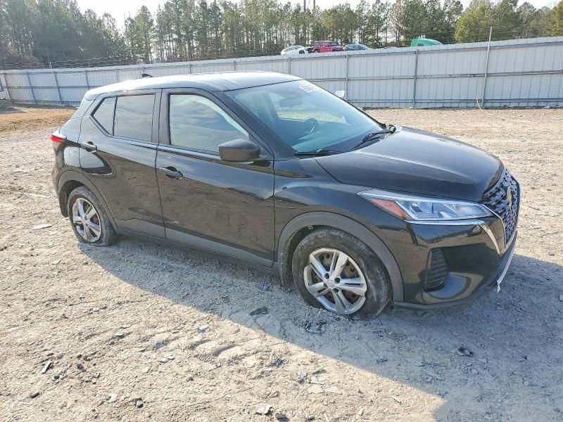 2021 Nissan Kicks s