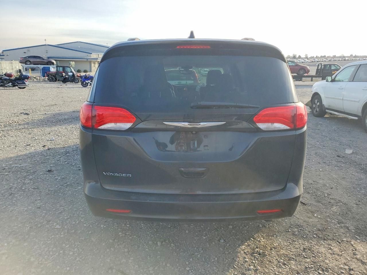 2021 Chrysler Voyager lxi