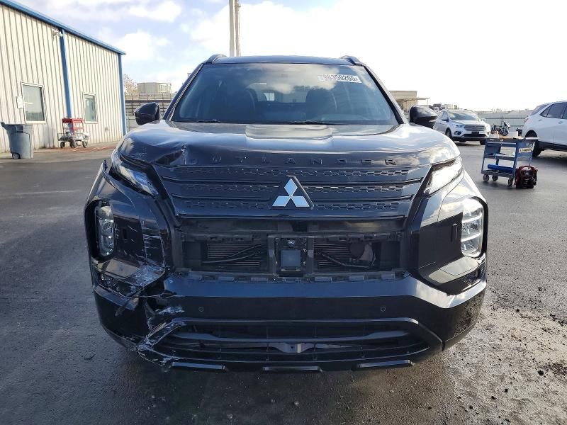 2024 Mitsubishi Outlander sel