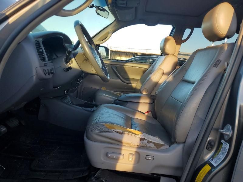 2005 Toyota Sequoia SR5