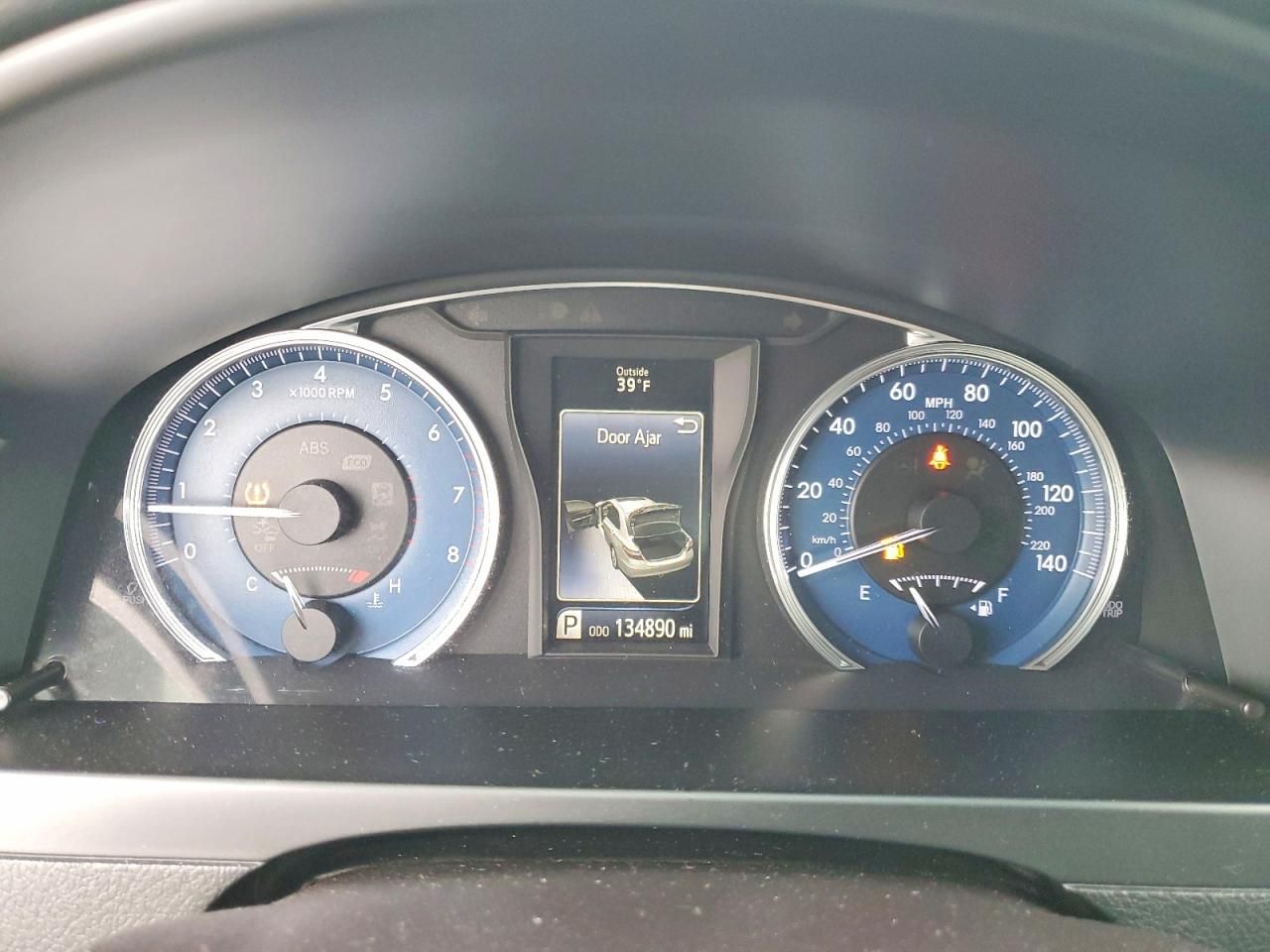 2016 Toyota Camry le