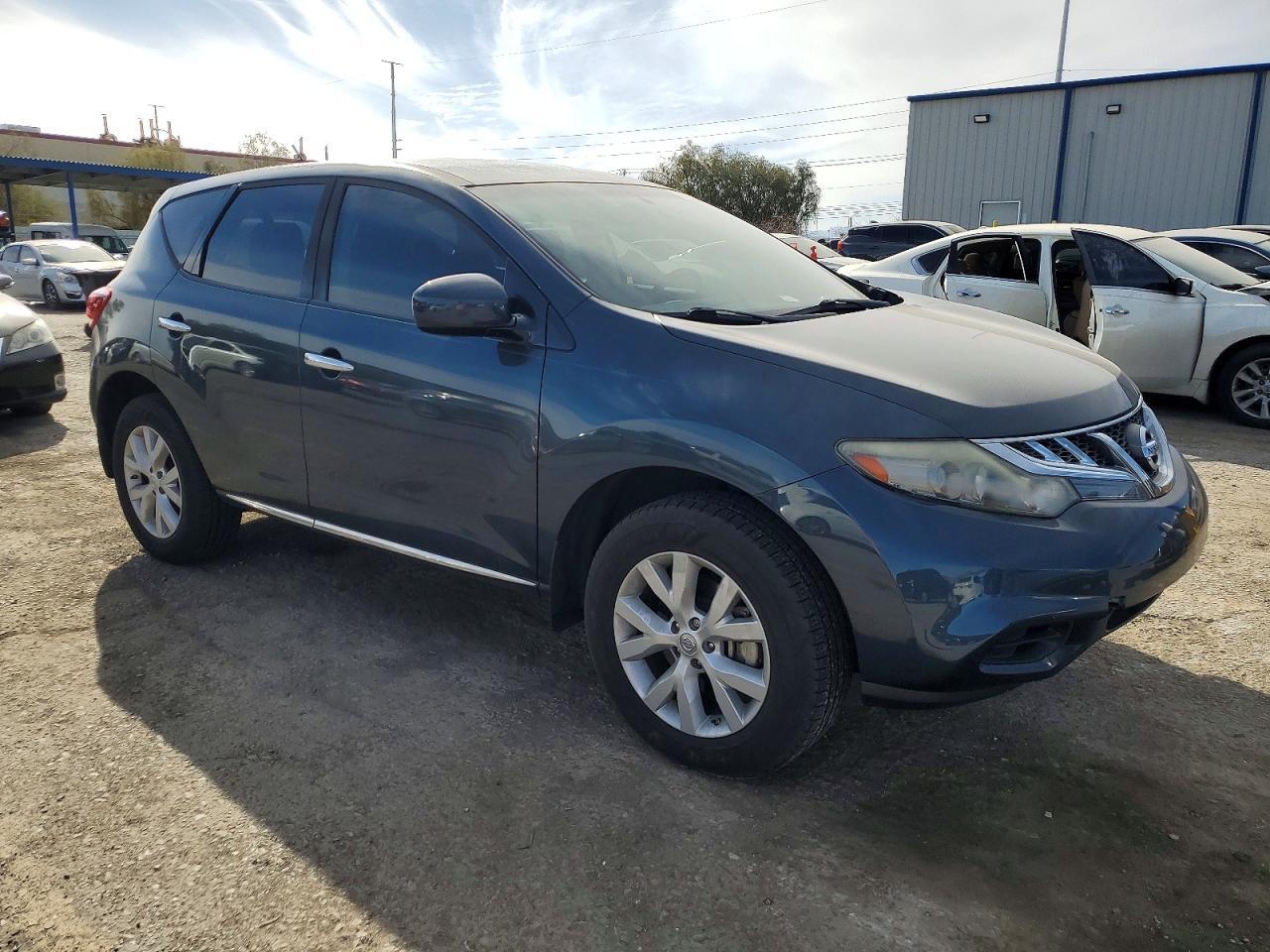 2012 Nissan Murano s