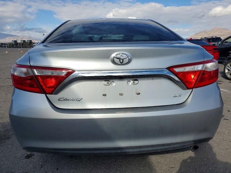 2016 Toyota Camry le