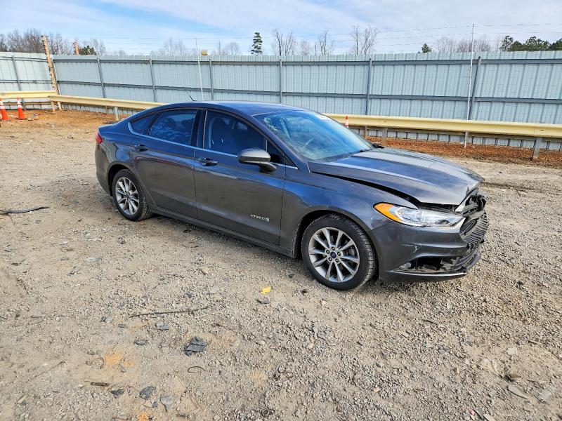 2017 Ford Fusion se Hybrid