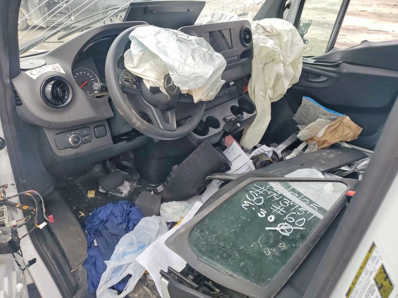 2022 Mercedes-Benz 2022 Mercedes Benz Sprinter 2500 Refrigerated Deli