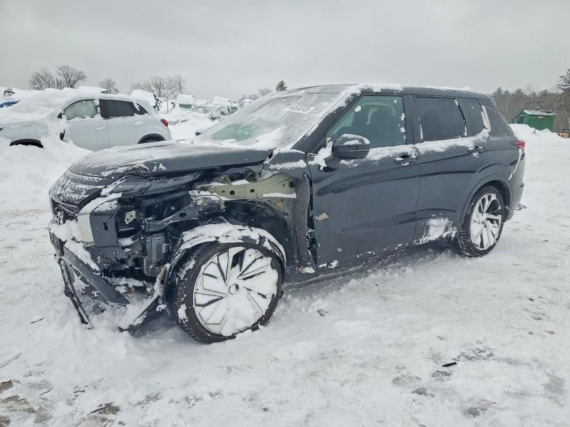 2022 Mitsubishi Outlander se