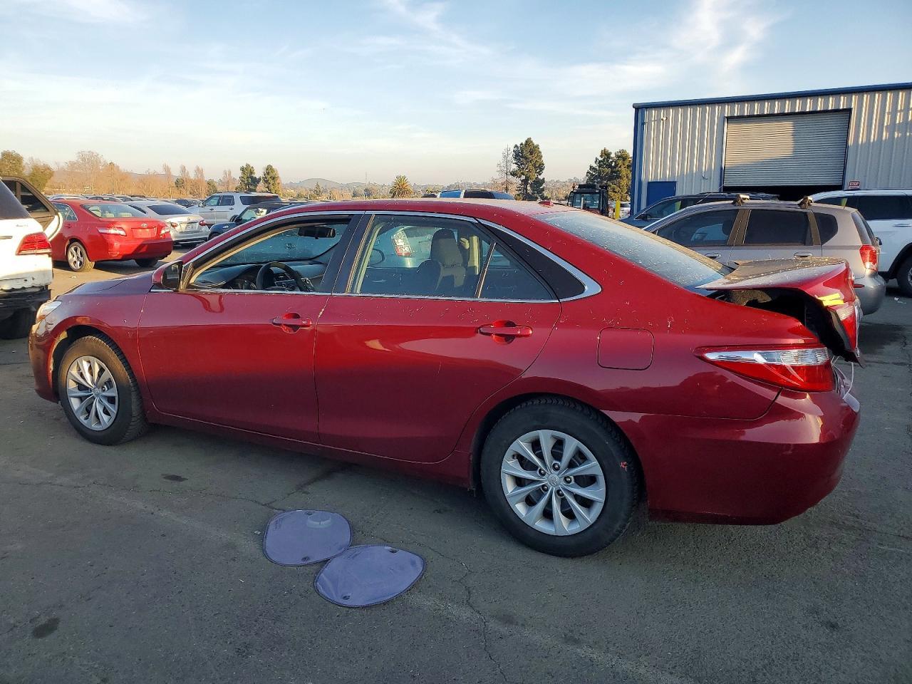 2015 Toyota Camry le