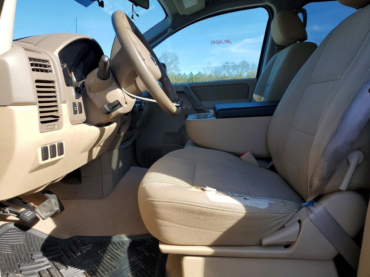 2009 Nissan Titan xe