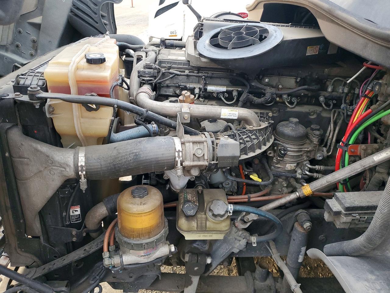 2016 Freightliner Cascadia 125 Semi Truck