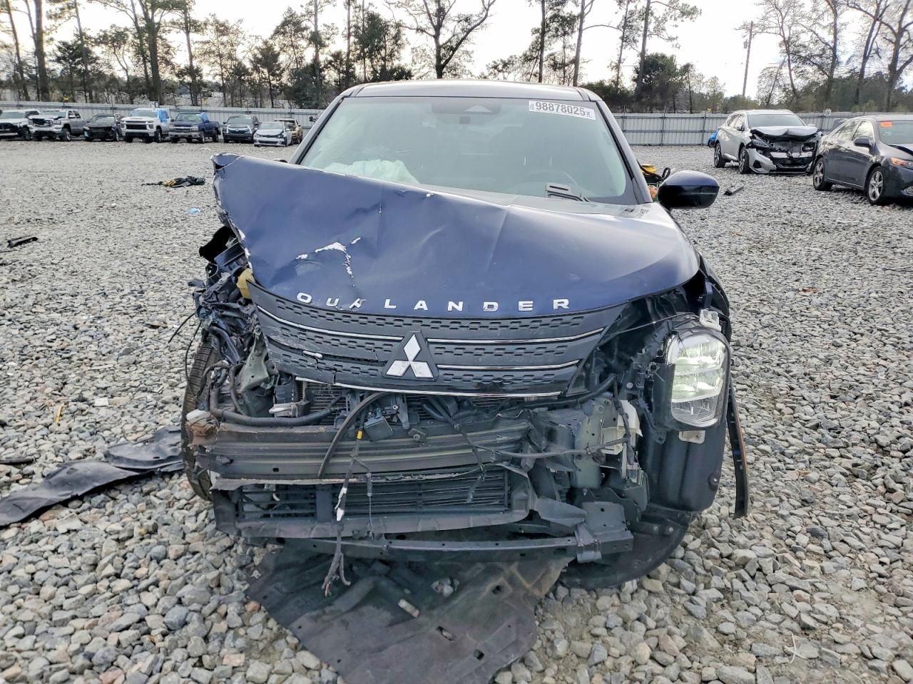 2023 Mitsubishi Outlander se