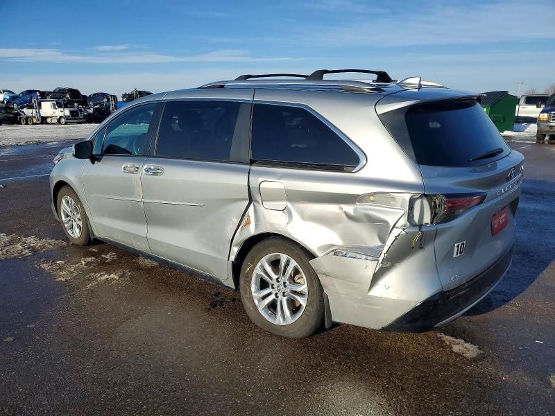 2023 Toyota Sienna Limited