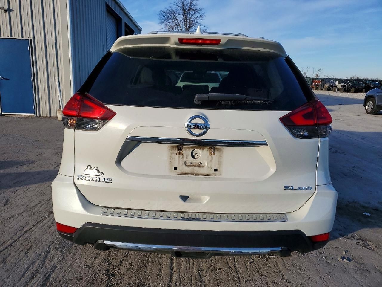 2017 Nissan Rogue sv