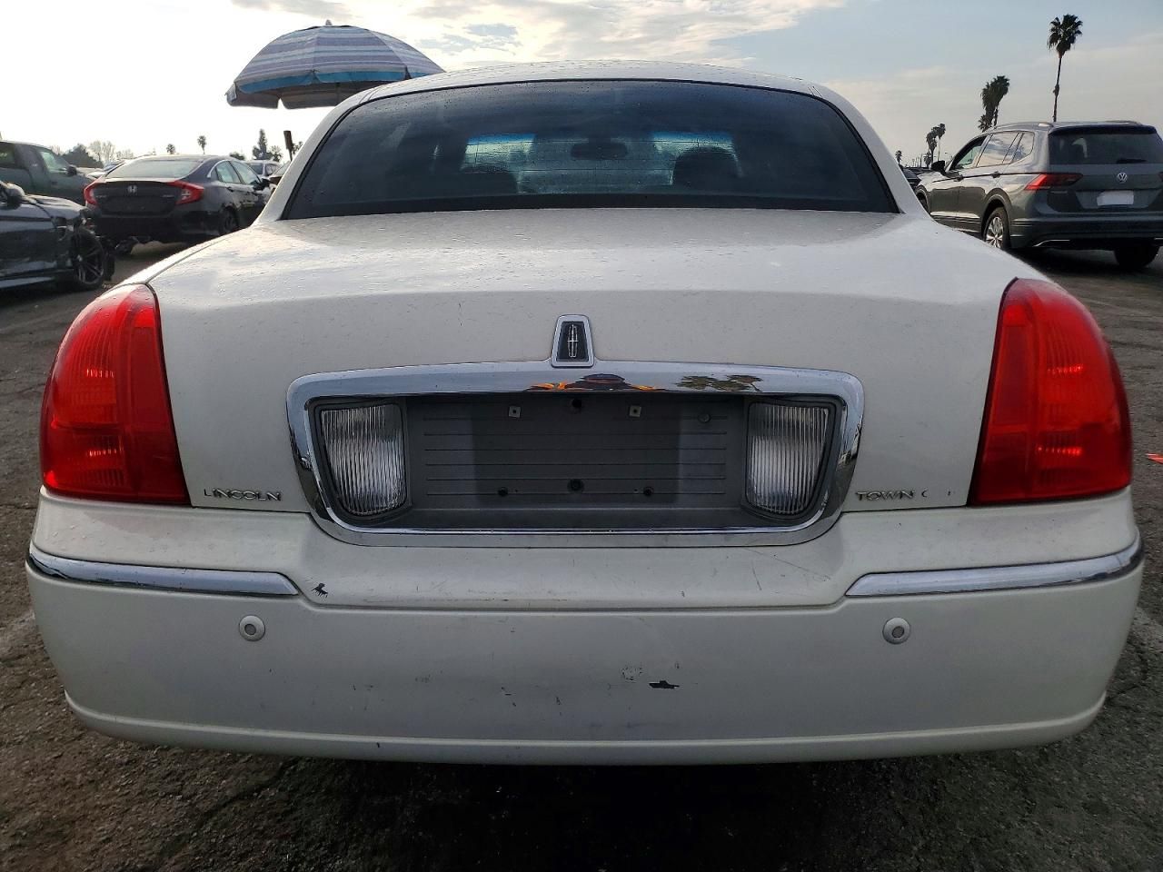 2003 Lincoln Town car Signature