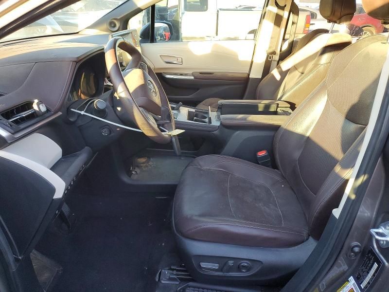 2024 Toyota Sienna Limited