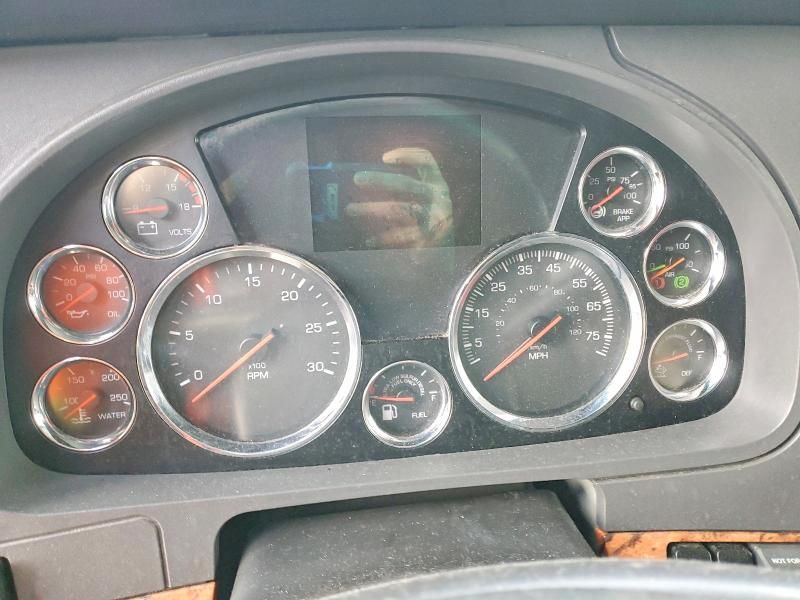 2020 Kenworth T680 Semi Truck