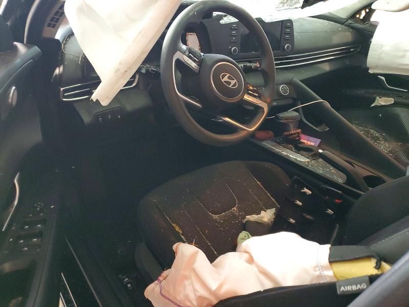 2024 Hyundai Elantra se